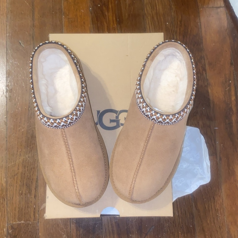 Ugg Tasman